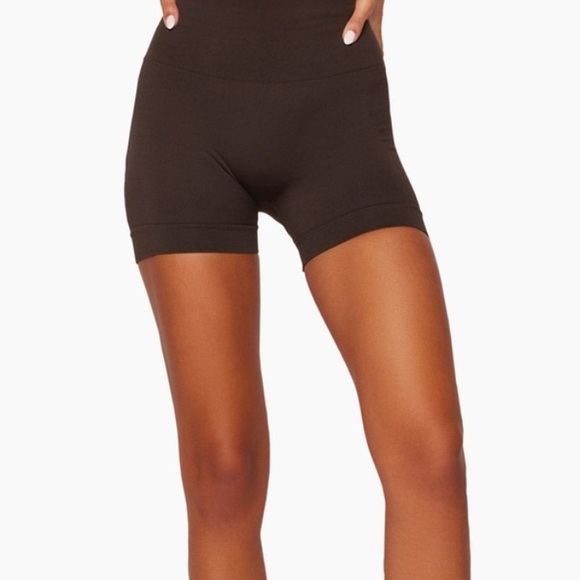 NWT Set Active Brown Bike Shorts Size Small - Picture 1 of 5
